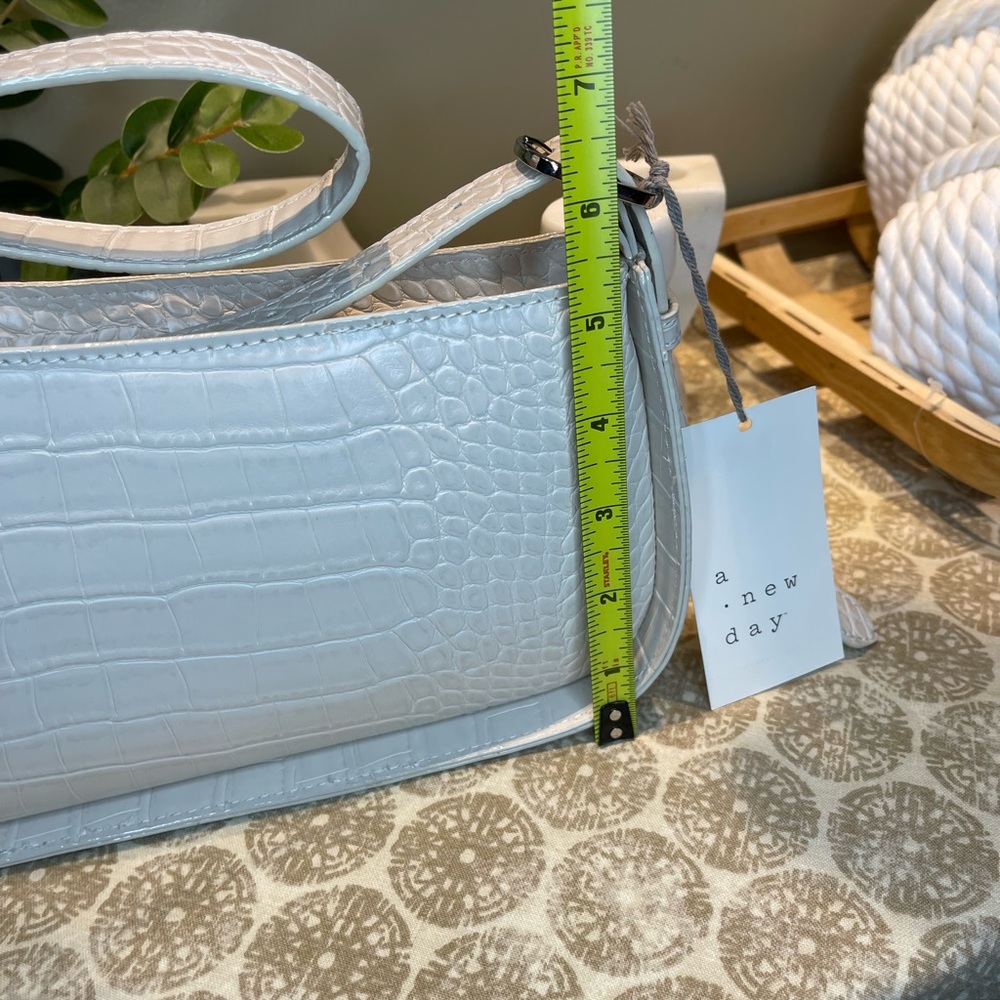 NWT Crocodile textured  Asymmetric Shoulder Hand Bag-Off Cream Ivory  color - Picture 10 of 10